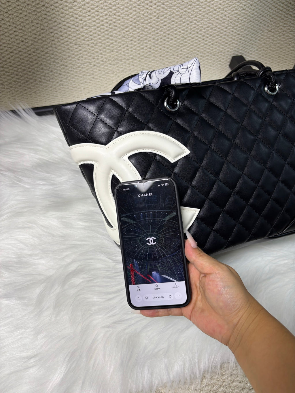 Channel 2026 New Portable Panda Black and White Color Matching Cambon Vegetable Basket Tote Shoulder Shopping Bag