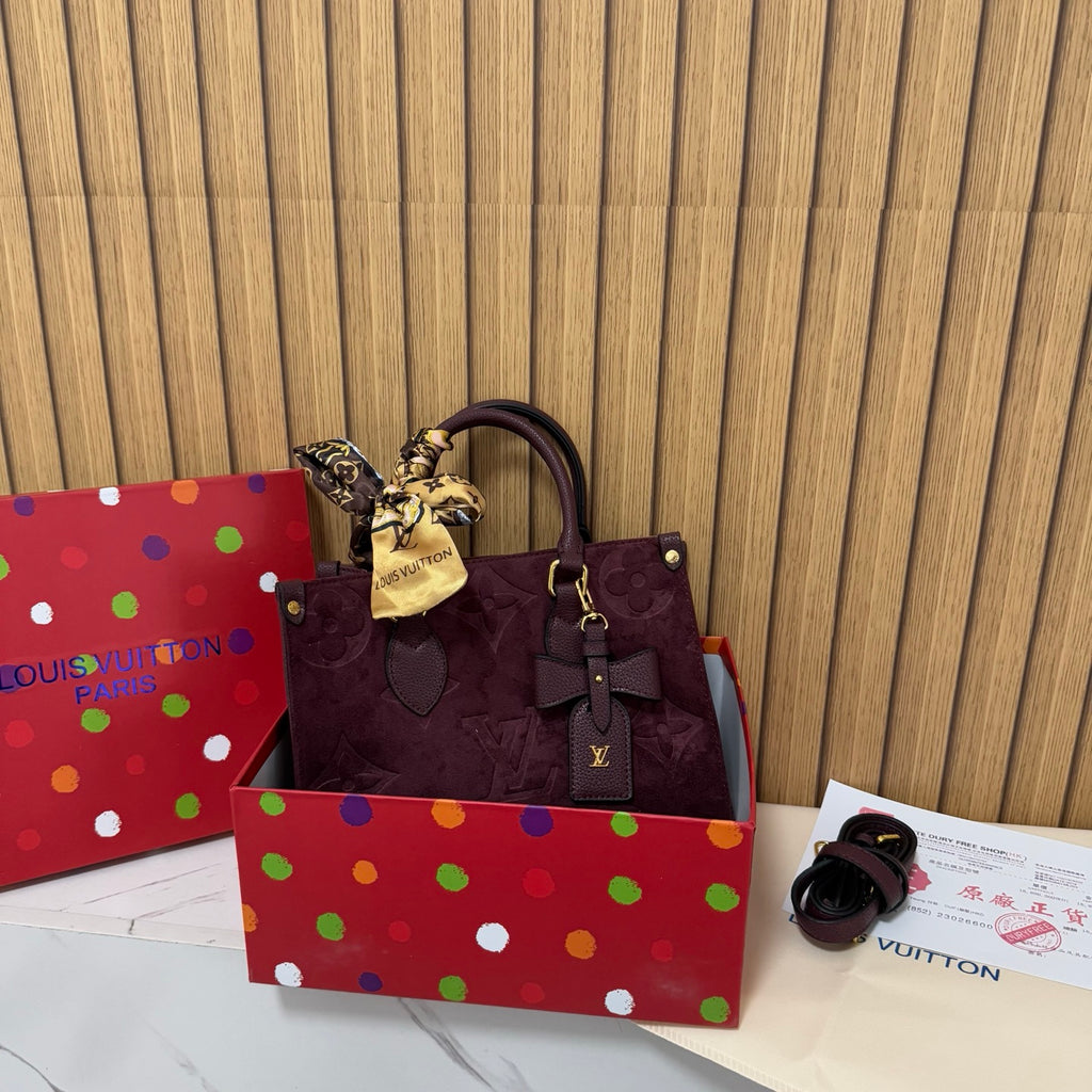 2026 New Butterfly 3D Women's Handbag Trendy Texture Shoulder Crossbody Tote Bag Pure Color Large Square Bag Zipper Closure