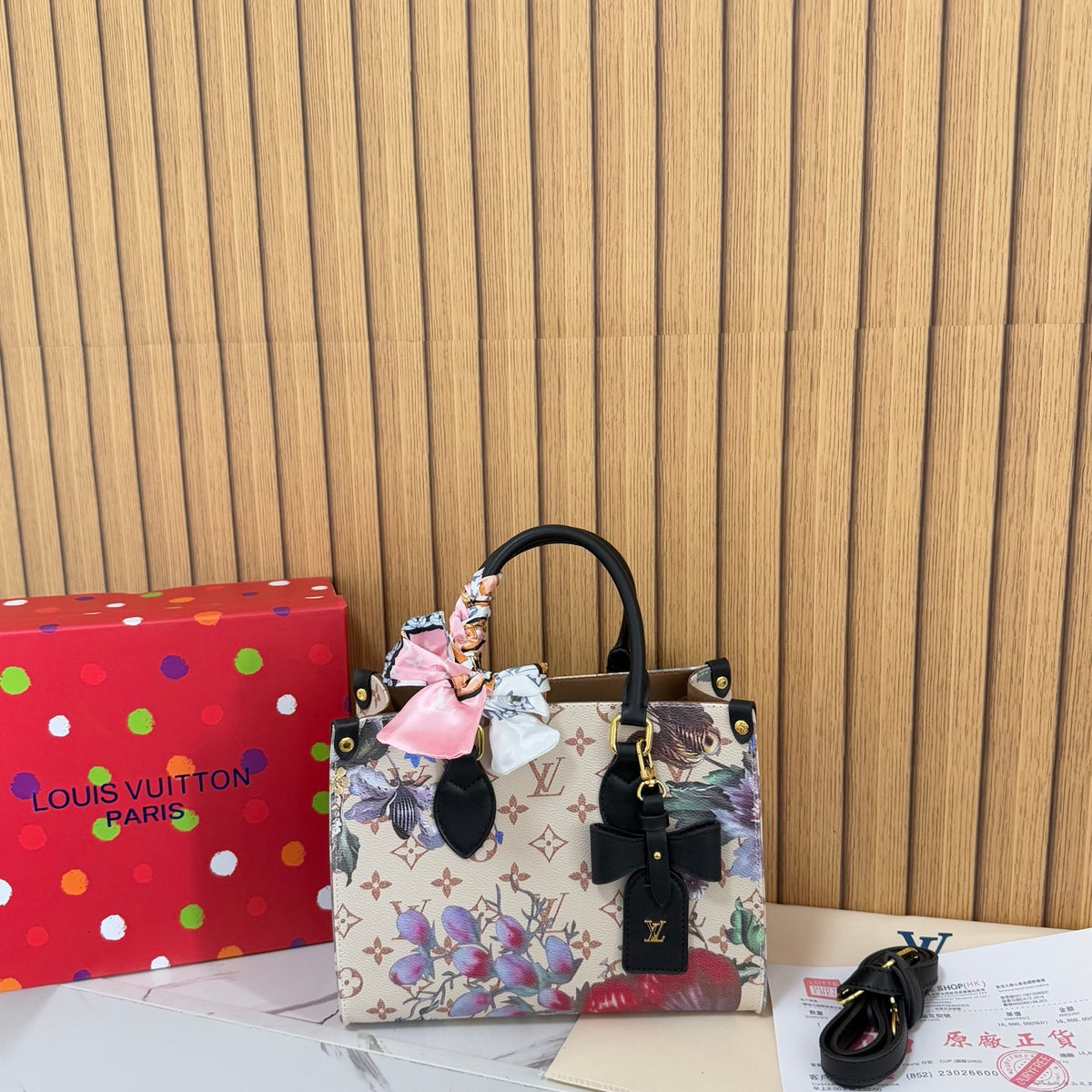 2026 New Light Luxury Commuter Tote Bag Retro Versatile Old Flower One Shoulder Hand Carry Messenger Bag High Sense Bag Woman